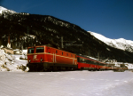 Lokomotiva: 1044.125-1 | Vlak: EC 160 Maria Theresia ( Wien Westbf. - Zrich HB ) | Msto a datum: St.Anton am Arlberg 11.03.1995