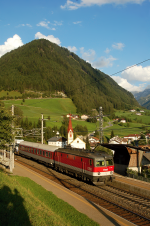 Lokomotiva: 1144.261 | Vlak: ROLA 53337 ( Wrgl-Terminal - Brennersee ) | Msto a datum: St.Jodok 14.08.2009