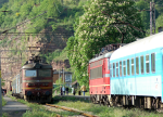 Lokomotiva: 45.183-1 + 44.127-9 | Vlak: PV 20203 ( Sofia - Mezdra )  + UBV 2608 ( Gorna Orjahovica - Sofia ) | Msto a datum: Cerovo 07.05.2007