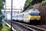 Lokomotiva: Re 460.018-5 | Vlak: IC 333 ( Bern - Milano Centrale ) | Msto a datum: Ausserberg 28.06.1996