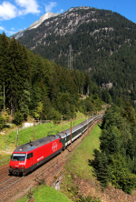 Lokomotiva: Re 460.056-5 | Vlak: IR 2267 ( Zrich HB - Locarno ) | Msto a datum: Wassen 08.09.2007