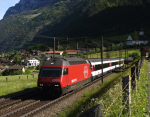 Lokomotiva: Re 460.077-1 | Vlak: IC 251 ( Basel SBB - Milano Centrale ) | Msto a datum: Amsteg-Silenen 20.05.2005