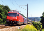 Lokomotiva: Re 460.095-3 | Vlak: IC 828 ( Brig - Basel SBB ) | Msto a datum: Tecknau 30.06.1995