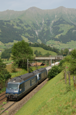 Lokomotiva: Re 465.006-5 + Re 465.012-3 | Vlak: IM 43617 ( Freiburg i.Breisgau - Novara ) | Msto a datum: Frutigen 20.06.2006