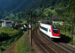 Lokomotiva: RABDe 500.018-7 | Vlak: ICN 667 ( Zrich HB - Lugano ) | Msto a datum: Wassen 03.06.2009