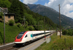 Lokomotiva: RABDe 500.029-4 | Vlak: ICN 671 ( Basel SBB - Lugano ) | Msto a datum: Wassen 03.06.2009