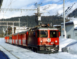 Lokomotiva: Ge 4/4 613   | Vlak: R 946 ( Kblis - Davos-Platz ) | Msto a datum: Davos-Dorf 19.01.1995