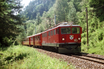 Lokomotiva: Ge 6/6 703 | Vlak: D 540 ( St.Moritz - Chur ) | Msto a datum: Reichenau-Tamins 04.07.1994