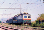 Lokomotiva: 140.020-9 + 363. | Vlak: R 602 ( ilina - Praha hl.n. ) | Msto a datum: Prosenice 28.07.1990