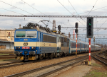 Lokomotiva: 362.122-4 + 350. | Vlak: EC 170 Hungaria ( Budapest Kel.pu. - Berlin Hbf. ) | Msto a datum: Pardubice hl.n.   12.04.2013