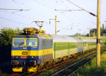 Lokomotiva: 363.003-5 | Vlak: IC 100072 Koian ( Koice - Praha hl.n. ) | Msto a datum: slav 08.07.1997