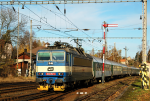 Lokomotiva: 363.057-1 | Vlak: R 633 ( Praha hl.n. - esk Budjovice ) | Msto a datum: Hemaniky 05.11.2009