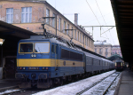 Lokomotiva: 363.160-3 | Vlak: Os 5971 ( Praha Masarykovo n. - Jihlava ) | Msto a datum: Praha Masarykovo n.   06.03.1993