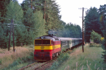 Lokomotiva: 754.008-1 | Vlak: R 270 Smetana | Wien FJBf. - Praha hl.n. | Msto a datum: Chlum u Tebon 15.08.1995