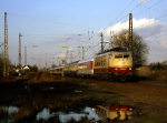 Lokomotiva: 103.130-1 | Vlak: IC 507 Stolzenfels ( Berlin Zoo - Karlsruhe Hbf. ) | Msto a datum: Kamen 19.03.1995