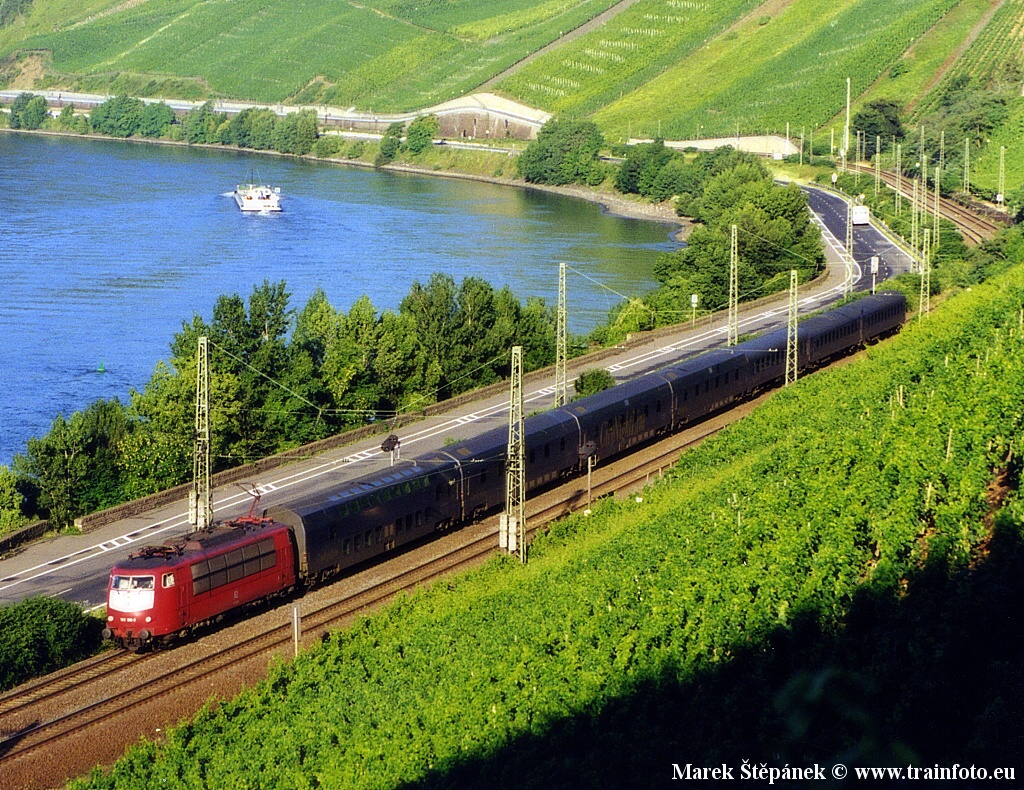 http://www.trainfoto.eu/FOTO/D_103.198_19980718_0000.jpg