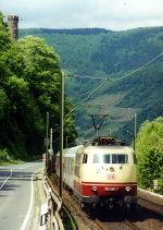 Lokomotiva: 103.245-7 | Vlak: IC 729 Regensburger Domspatzen ( Hamburg-Altona - Passau Hbf. ) | Msto a datum: Bingen Hbf. 09.05.1997