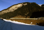 Lokomotiva: 110.393-6 | Vlak: D 1183 Spree-Alpen-Express ( Berlin - Verona ) | Msto a datum: St.Jodok (A) 09.01.1994