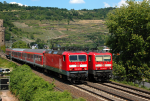 Lokomotiva: 143.637-7 + 143.647-6 | Vlak: RE 12763 ( Koblenz Hbf. - Mainz Hbf. ) + RB 12768 ( Mainz Hbf. - Koblenz Hbf. ) | Msto a datum: Oberwesel 08.06.2006
