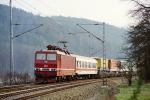 Lokomotiva: 180.012-7 | Vlak: Sg 42576 ( Lovosice jih - Dresden-Friedrichstadt ) | Msto a datum: Kurort Rathen 10.04.1996