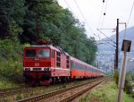 Lokomotiva: 180.018-4 | Vlak: EC 173 Vindobona ( Berlin Lichtenberg - Wien Sdbf. ) | Msto a datum: Prackovice nad Labem 17.10.1994