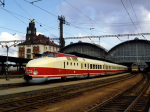 Lokomotiva: 675.014-5 | Vlak: R 100279 ( Berlin Lichtenberg - Wien FJBf. ) | Msto a datum: Praha hl.n. (CZ) 26.03.1993