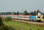 Lokomotiva: 1047.004-5 | Vlak: OIC 545 Industrieland sterreich ( Salzburg Hbf. - Wien Westbf. ) | Msto a datum: Bheimkirchen (A) 19.09.2008