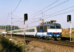 Lokomotiva: 350.014-7 | Vlak: EC 104 Sobieski ( Wien Sdbf. - Warszawa Wsch. ) | Msto a datum: Osek nad Bevou (CZ) 05.10.2004