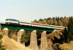 Lokomotiva: 750.204-0 | Vlak: Ex 140 Detvan ( Zvolen os.st. - Praha hl.n. ) | Msto a datum: Horn tuba obec 04.02.2002