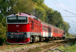 Lokomotiva: 754.054-5 | Vlak: Zr 1842 Turan ( Zvolen os.st. - ilina ) | Msto a datum: Vrtky 21.09.2011
